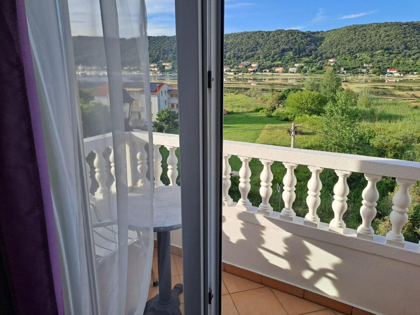 Apartments Mig - With Beautiful Garden Супетарська Драґа Екстер'єр фото