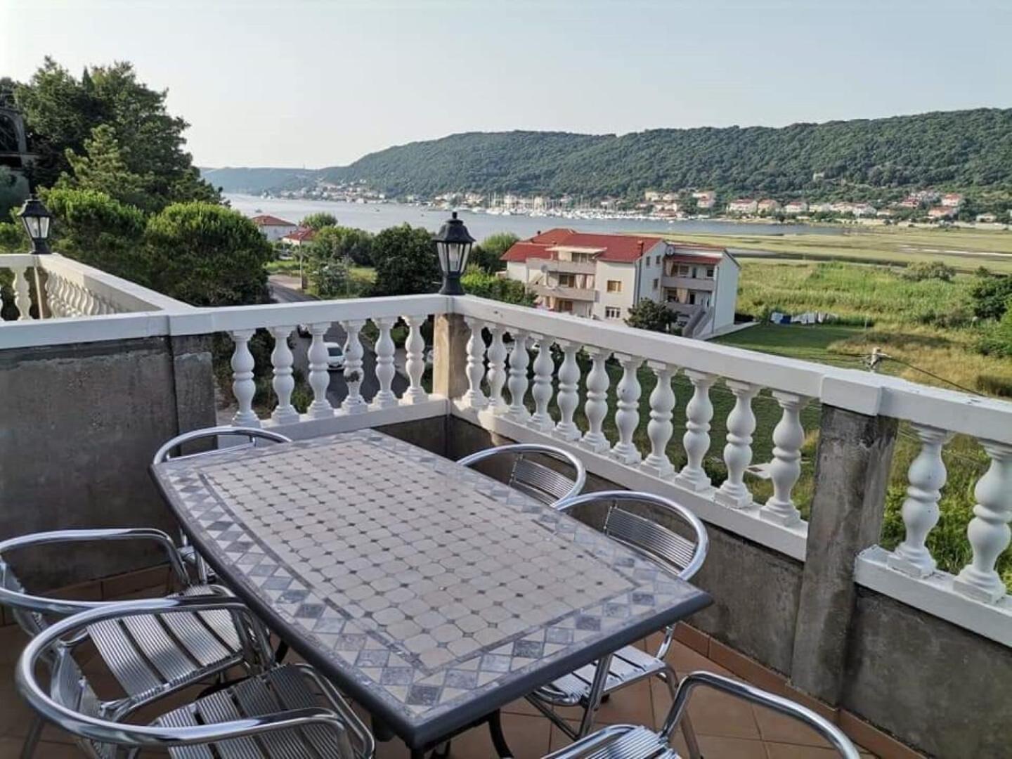 Apartments Mig - With Beautiful Garden Супетарська Драґа Екстер'єр фото