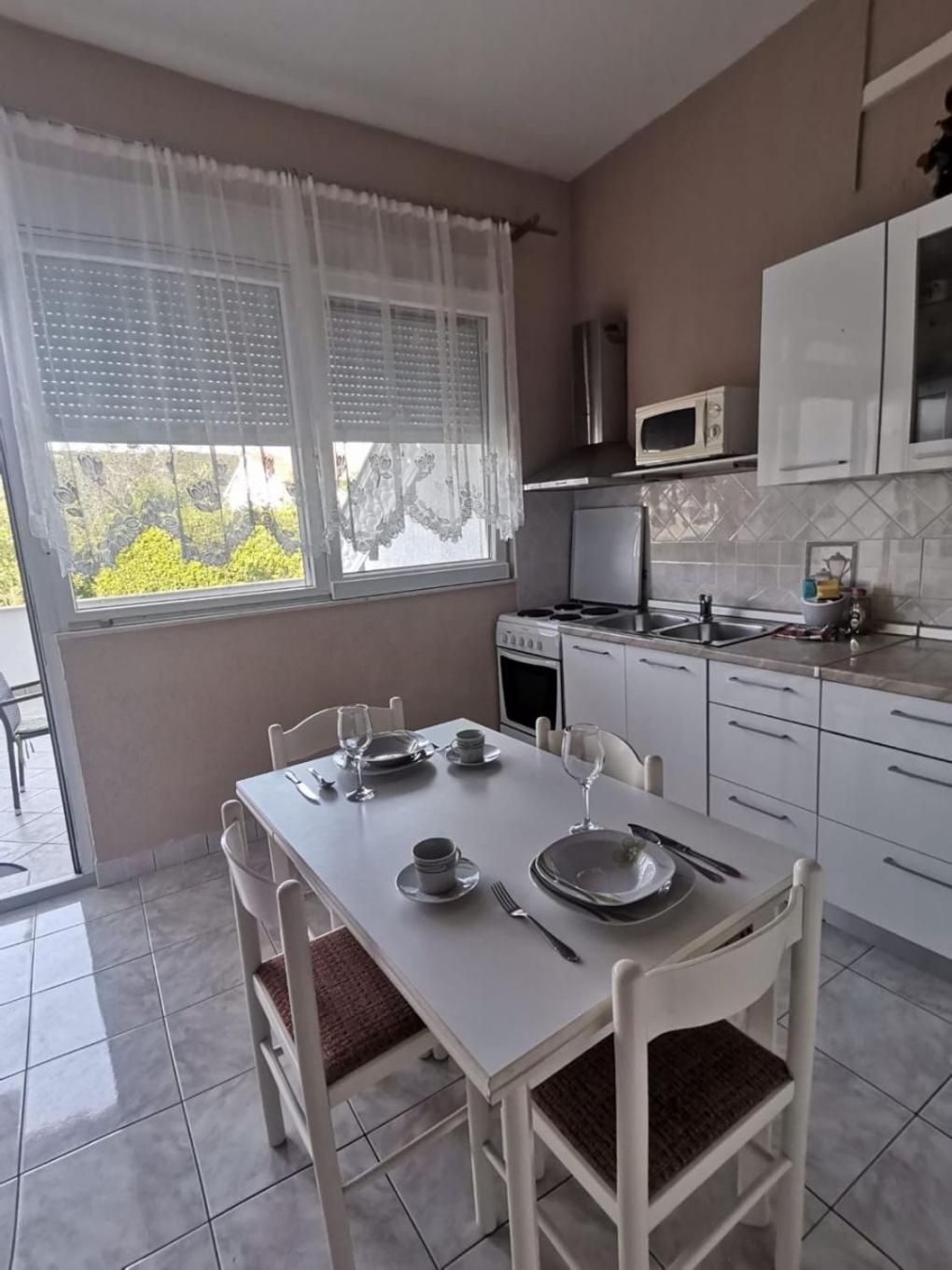 Apartments Mig - With Beautiful Garden Супетарська Драґа Екстер'єр фото