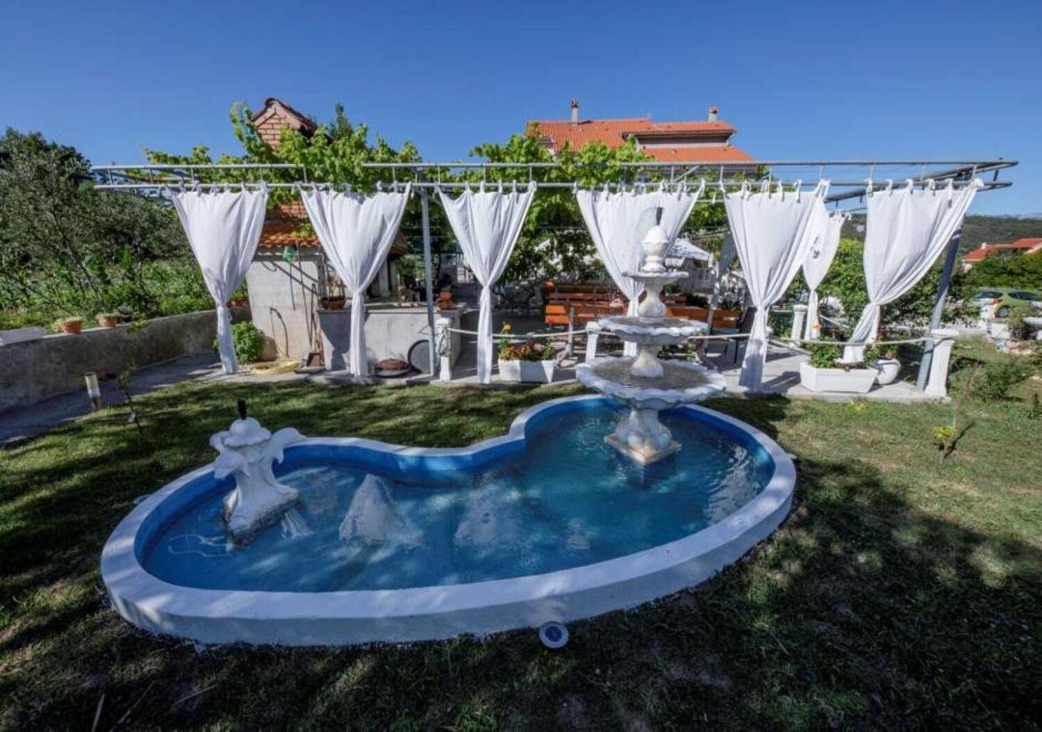 Apartments Mig - With Beautiful Garden Супетарська Драґа Екстер'єр фото