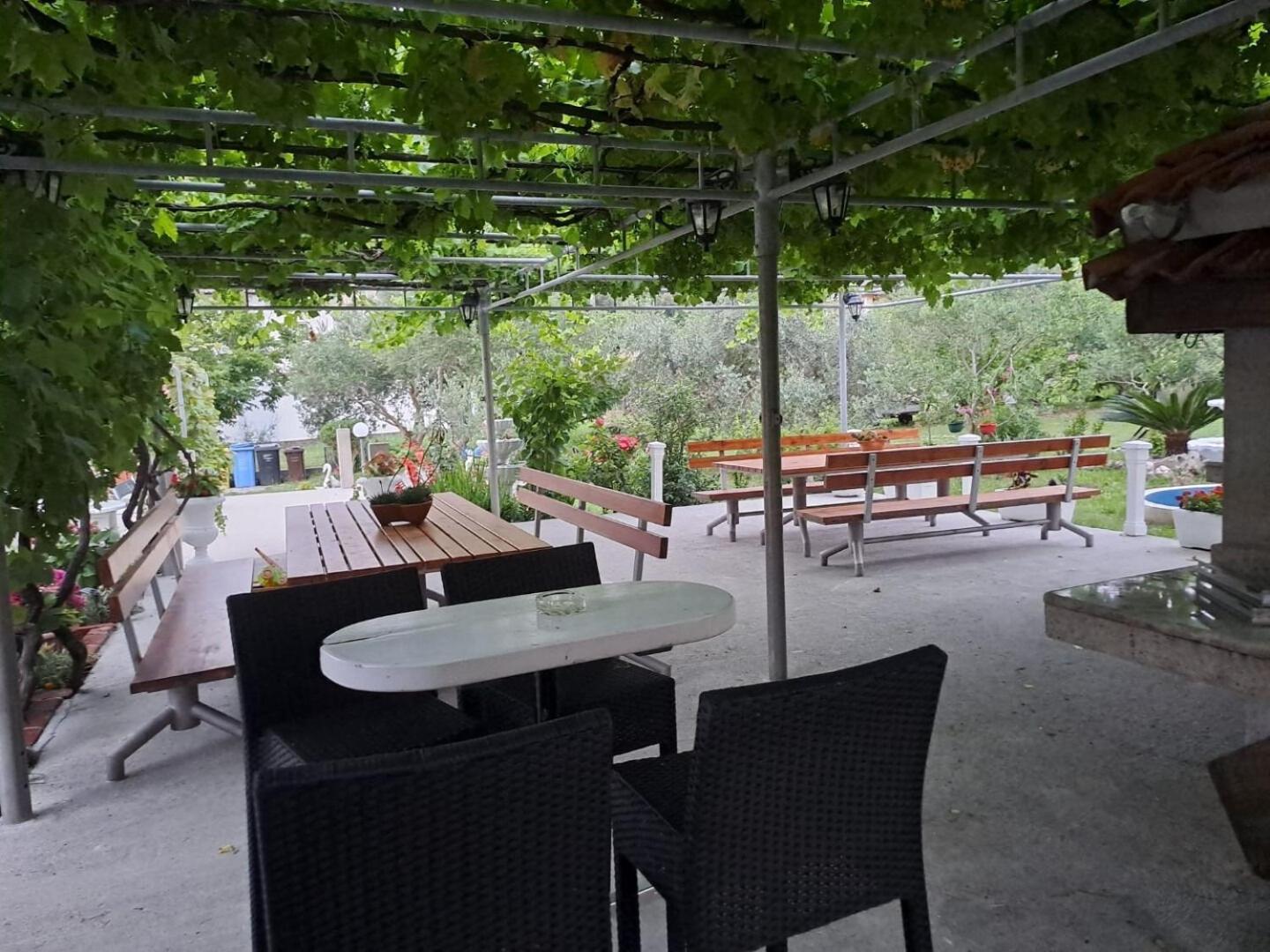Apartments Mig - With Beautiful Garden Супетарська Драґа Екстер'єр фото